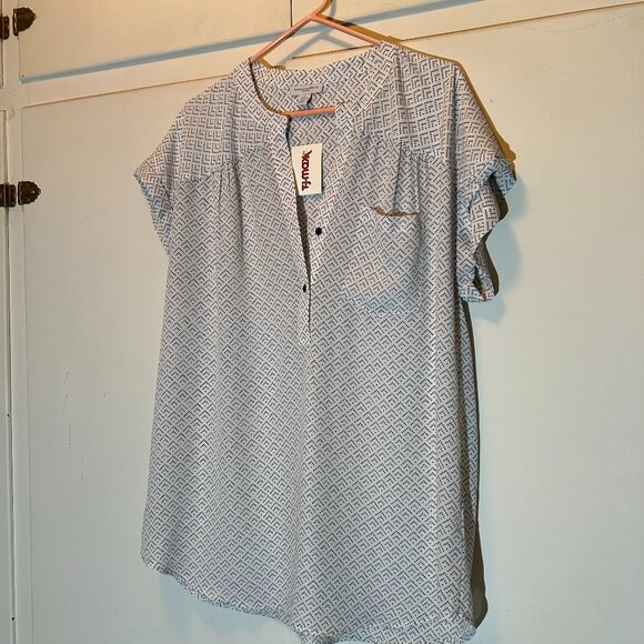 Carolina Belle Montreal Black& White Tunic NWT - Picture 3 of 9